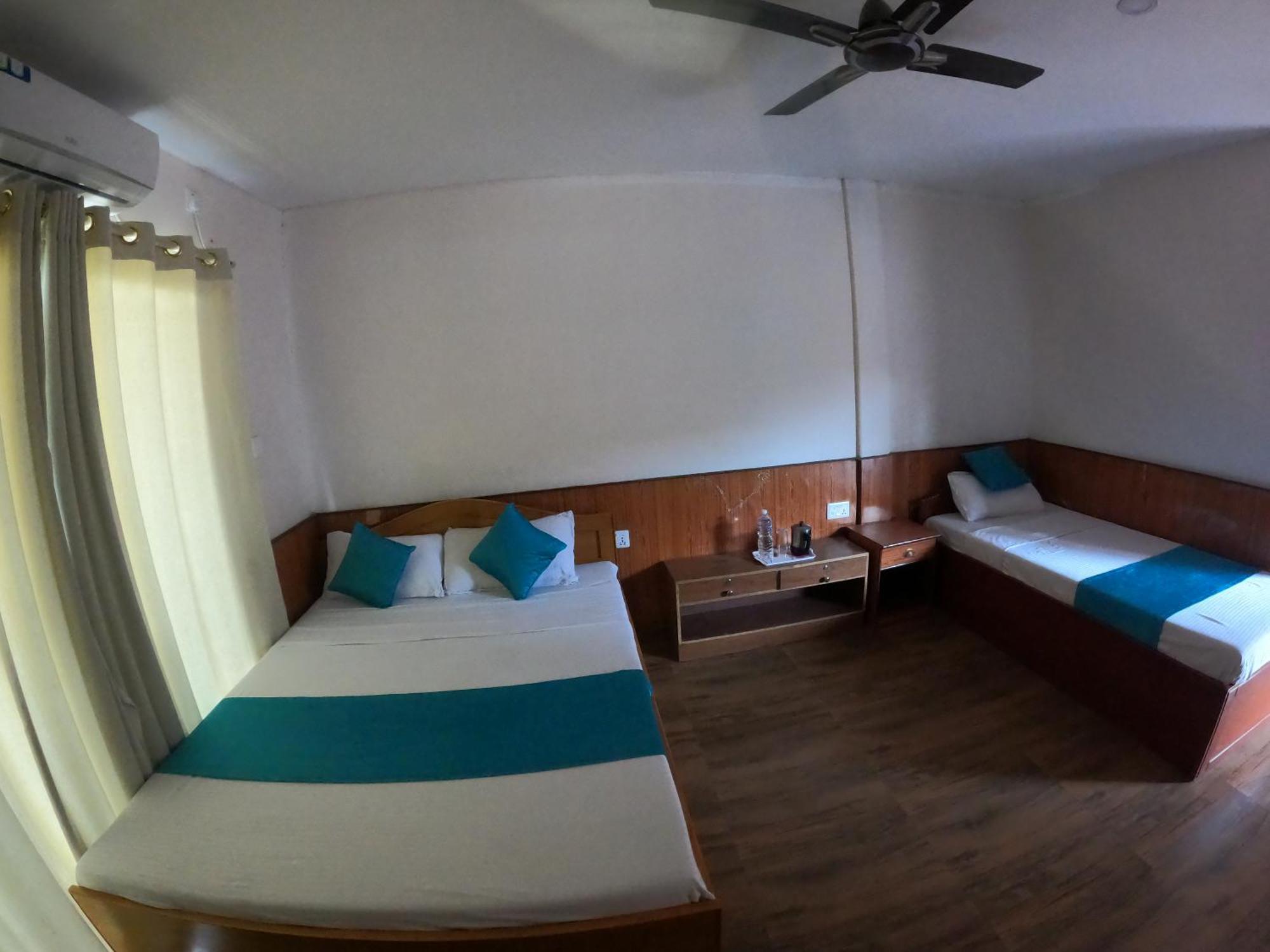 Hotel Dolly Pokhara Exterior photo