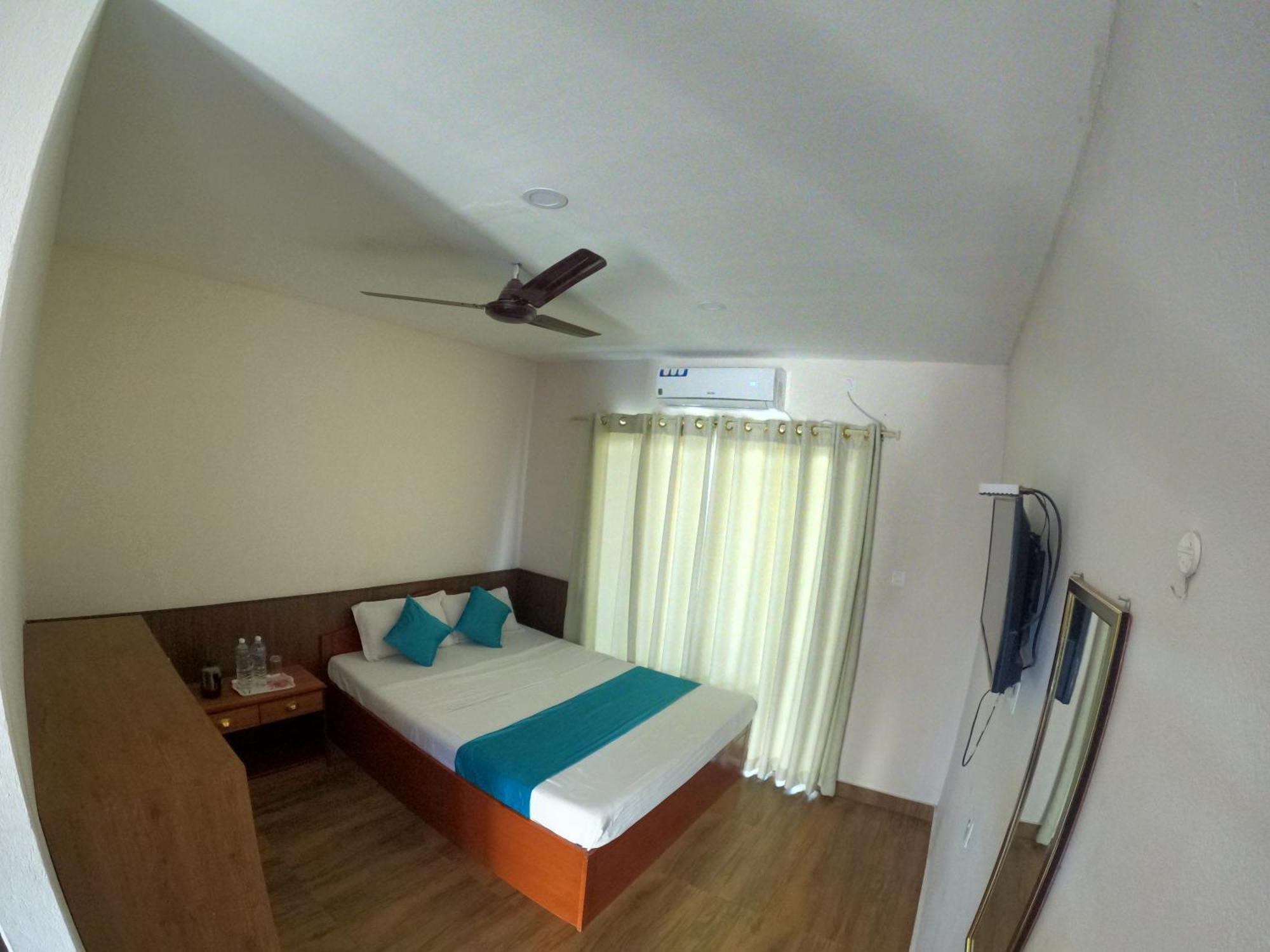 Hotel Dolly Pokhara Exterior photo