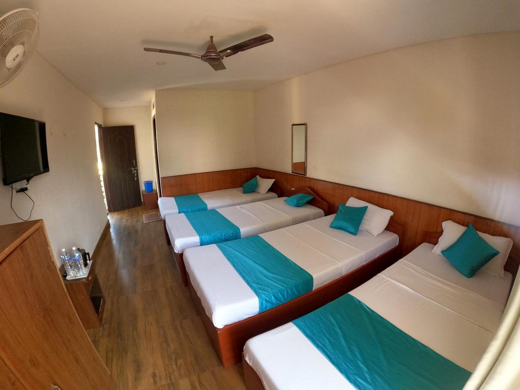 Hotel Dolly Pokhara Exterior photo